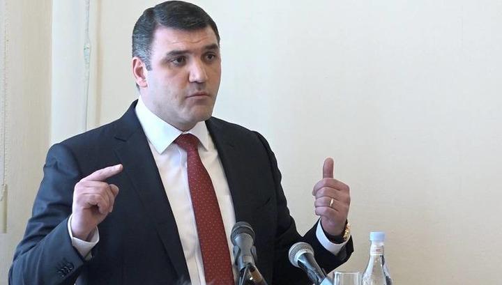 «Ժողովուրդ». Հեյդար Ալիևը 1993թ-ից է Արցախի հետ բանակցային սեղանին նստել․ Գեւորգ Կոստանյանի բացահայտումը