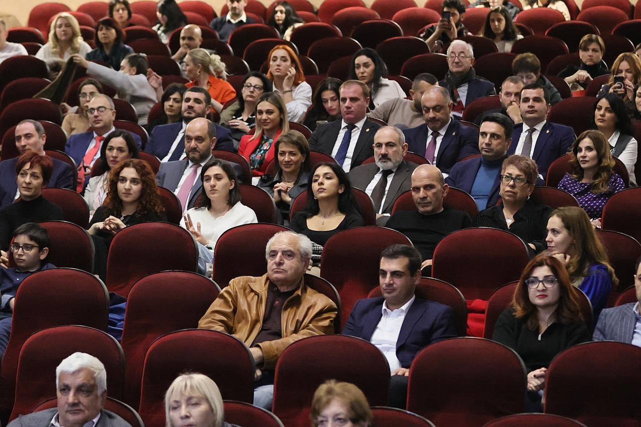 Իշխանական վերնախավը «Մոսկվա կինոթատրոնում» ֆիլմի պրեմիերայի է մասնակցել