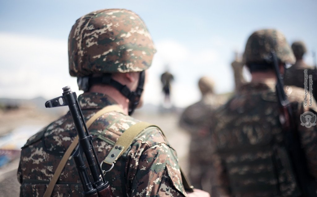 Во время выполнения служебных обязанностей пропали двое армянских военнослужащих  