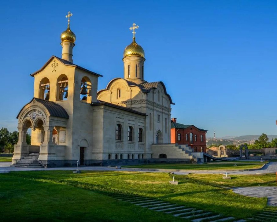 «Այս հազվադեպ զուգադիպությունը ևս մեկ անգամ ընդգծում է հայ եւ ռուս ժողովուրդների հոգևոր և մշակութային մտերմությունը»․ ՌԴ դեսպանության ուղերձը