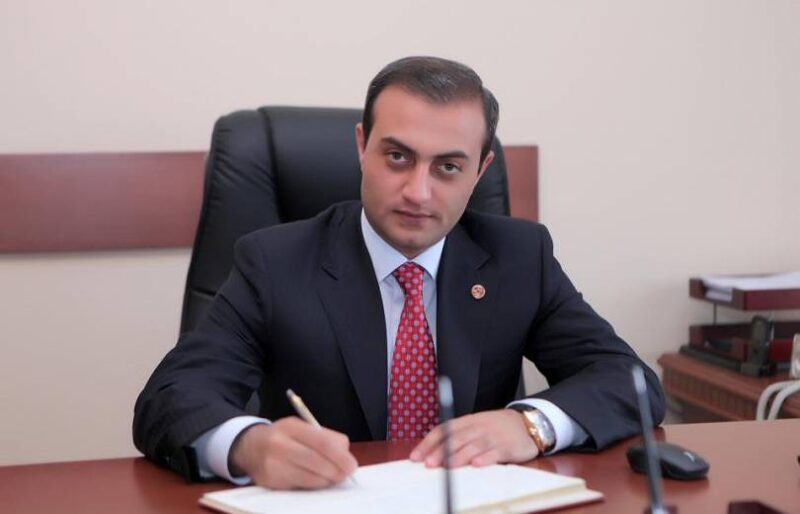 Աջափնյակ վարչական շրջանի նախկին ղեկավարից կբռնագանձվի 4 անշարժ և շարժական գույք, 325.5 միլիոն դրամ