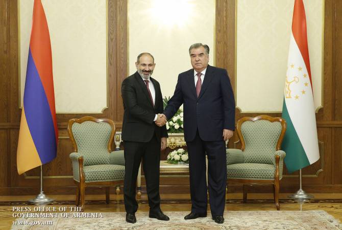 В Душанбе состоялась встреча Никола Пашиняна и Эмомали Рахмона