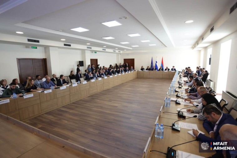 Երևանում մեկնարկել է Հայաստան-Սլովենիա գործարար համաժողովը