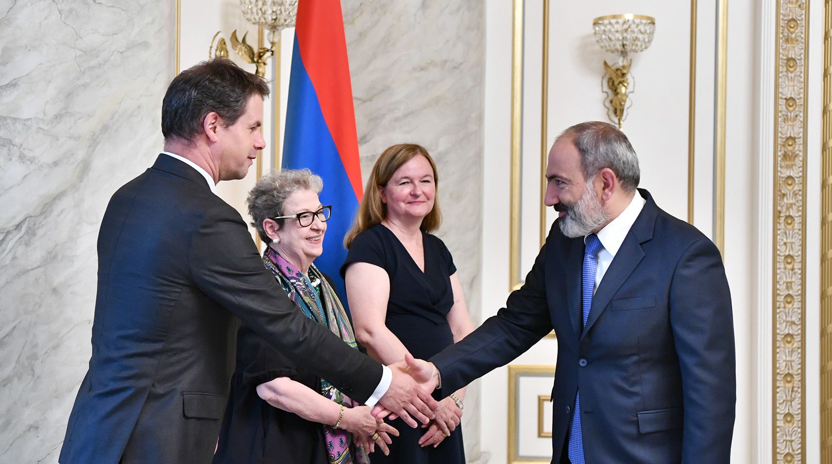 Կշարունակեմ Հայաստանի և հայերի բարեկամը լինել Եվրոպական խորհրդարանում. Նատալի Լուազոն` Նիկոլ Փաշինյանին (տեսանյութ)