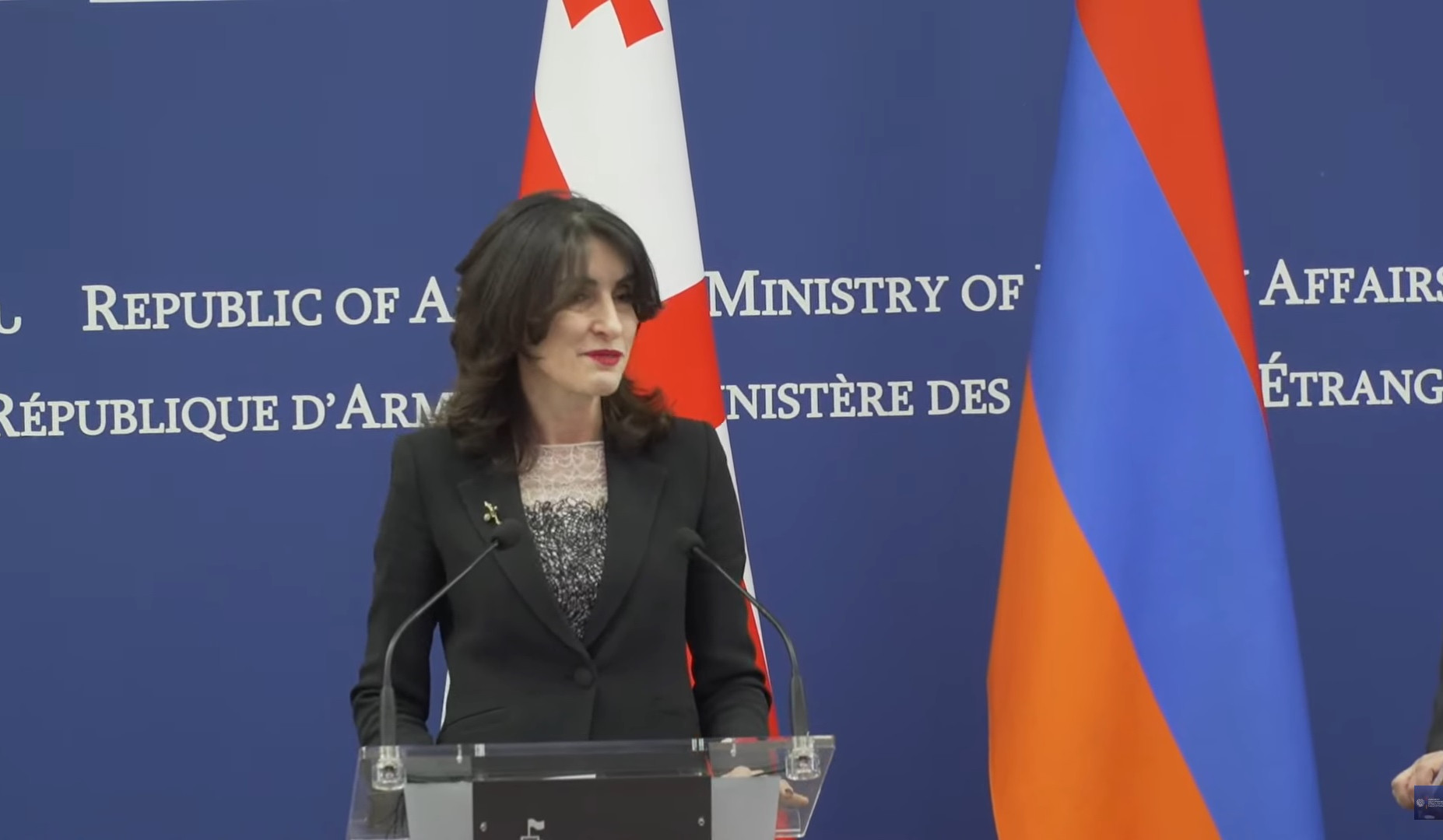 Պատրաստ ենք է՛լ ավելի ինտենսիվացնել ջանքերը տարածաշրջանում երկկողմանի ընդունելի նախագծեր հաստատելու համար. Բոճորիշվիլին՝ Միրզոյանին
