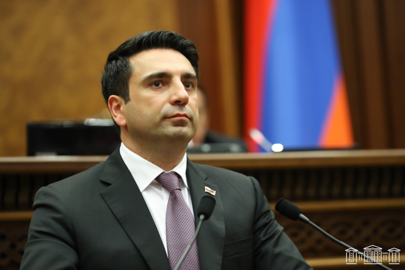 Լեզուները չի պտտվում նոր ընտրությունների մասին խոսեն` գիտեն, որ մեծ մասը չի լինելու այստեղ. Սիմոնյան