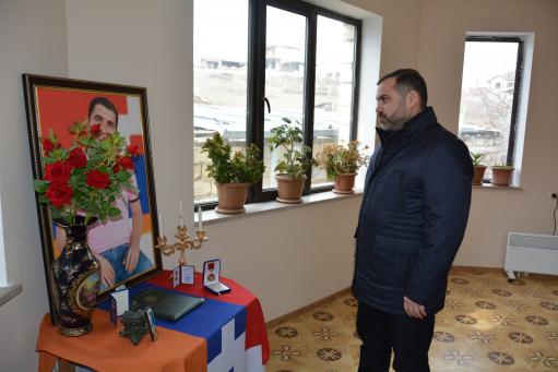 Արցախի պաշտոնյաներն այցելել են պատերազմի ընթացքում զոհված փրկարների ընտանիքներին