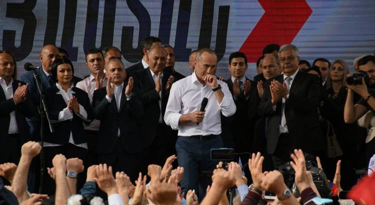 Էլիտան քեֆ–ուրախությունների մեջ է. ՔՊ-ի կորպորատիվը լինելու է Արտաշատի «Ադանա» ռեստորանում. «Հրապարակ»