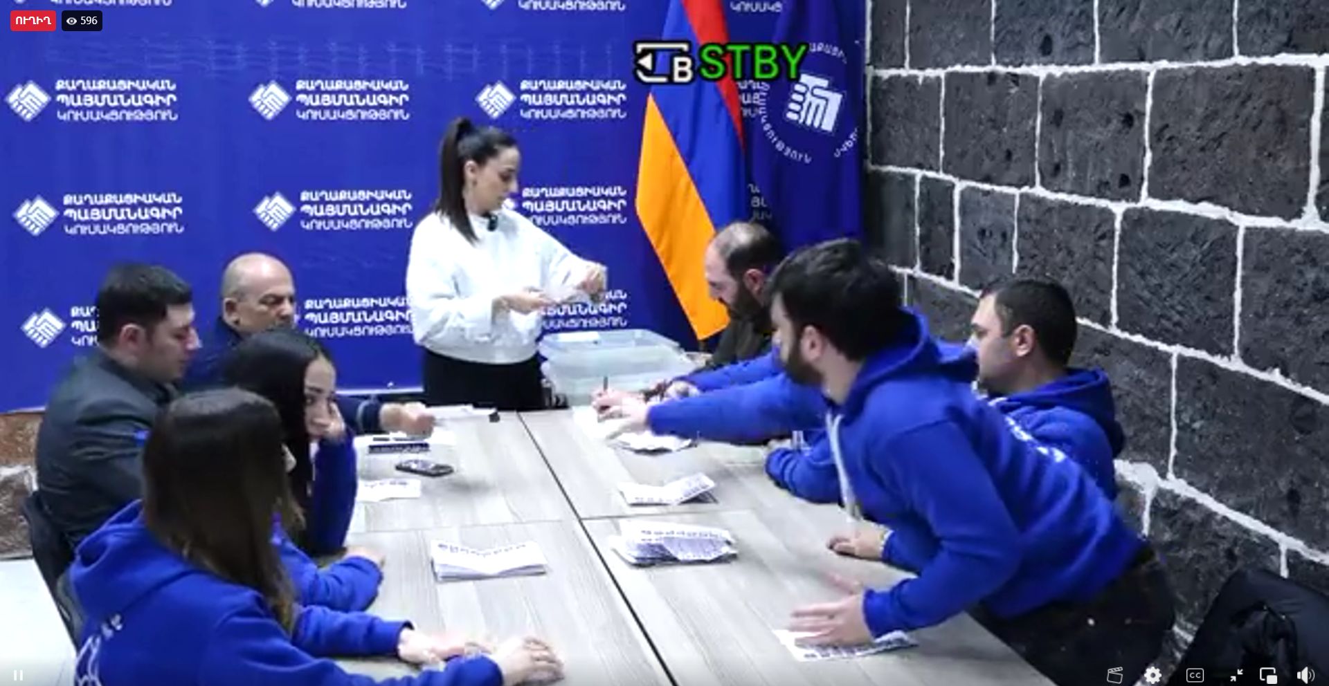 Ուղիղ եթերում ամփոփվում են Գյումրիի նախնական ընտրությունների արդյունքները. Փաշինյան