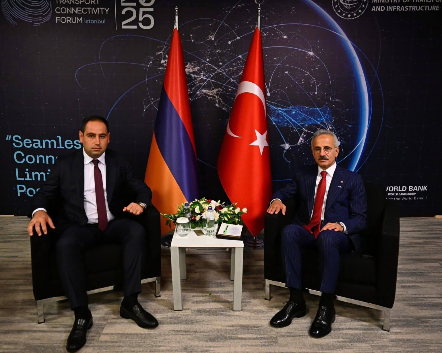 Հայաստանն ու Թուրքիան քննարկել են «տարածաշրջանային կապուղիների զարգացման հնարավորությունները»