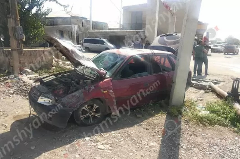Սուրենավան գյուղում բախվել են Opel-ն ու ВАЗ 2106-ը. կան վիրավորներ