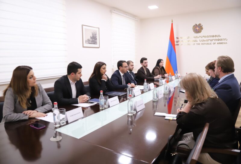 Քննարկվել են երեխաների պաշտպանության և օտարերկրյա որդեգրման ոլորտում իրականացվող բարեփոխումներն ու իրավակարգավորումները