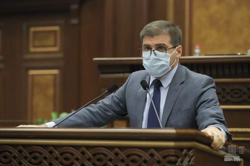 Օրինագծի հիմքում ոչ թե մարդն է, այլ պետության պատժիչ ձեռքը՝ ի դեմս տուգանքների. Բաբաջանյանը՝ կարանտինի օրենքի մասին