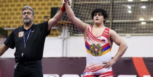 Ըմբշամարտի Մ17 ԱԱ․ Սեյրան Կիրակոսյանը ժամանակից շուտ պարտության է մատնել ադրբեջանցուն