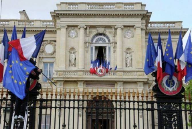 Франция призывает немедленно прекратить военные действия в зоне карабахского конфликта