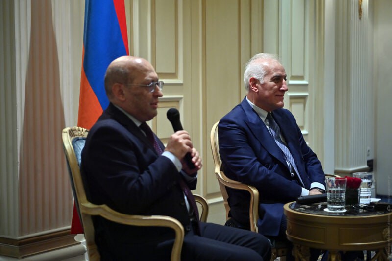 Նախագահ Վահագն Խաչատուրյանը հանդիպել է Հունաստանի հայ համայնքի ներկայացուցիչների հետ