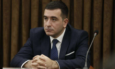 Ինչու՞ է բլոգերը վերցրել երկաթյա թիթեղները, եթե իր պնդմամբ ինքը սեփական միջոցներով տանիքը վերանորոգել էր. Կոստանյան