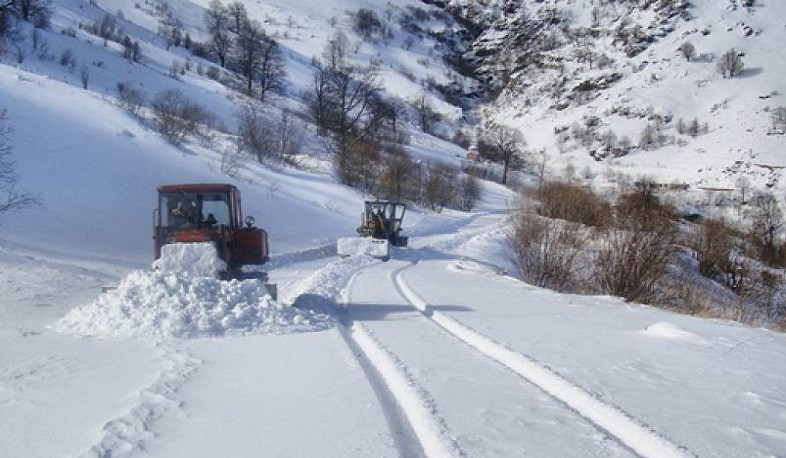 Քեթիի լեռնանցքներում և Արթիկ-Ալագյազ ավտոճանապարհին տեղ-տեղ մերկասառույց է,Վարդենյաց լեռնանցքը փակ է