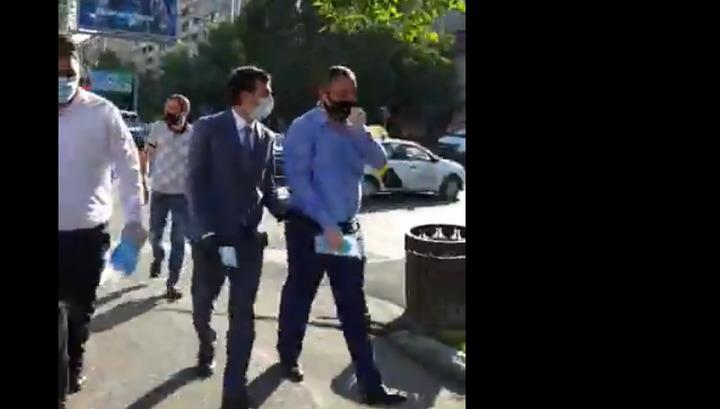 Էլեմենտար կուլտուրա ունեցեք, հարցրեք, նոր նկարեք. քաղաքացին՝ նախարարին