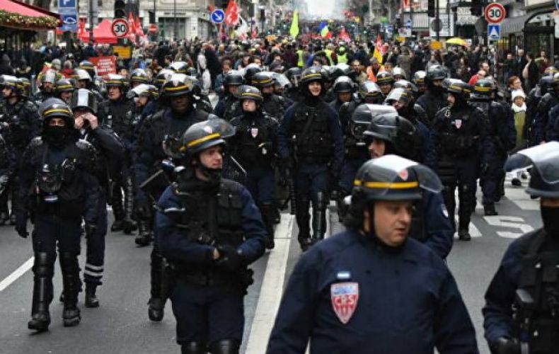 Փարիզում անցկացվող բողոքի ակցիաներում տասնյակ ցուցարարներ են տուժել