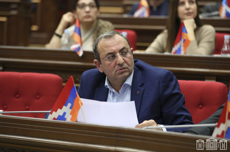 Չնայած՝ քաղաքական մեծամասնությունը կրկին ուրացավ Արցախը, բայց քննիչ հանձնաժողով ստեղծվելու է իրավունքի ուժով. Արծվիկ Մինասյան