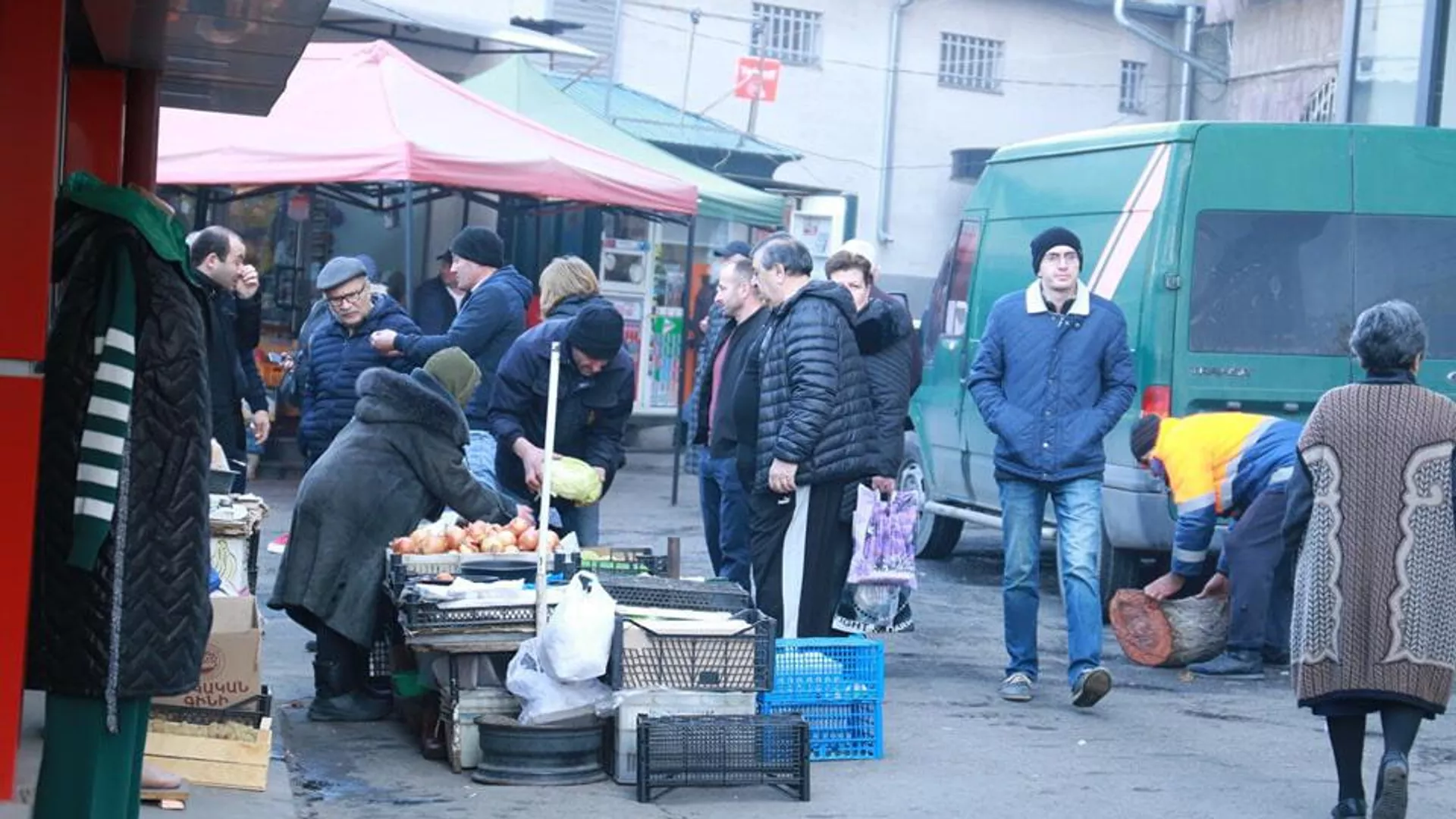 Նոր Նորքի 9-րդ զանգվածի շուկայում տարածքներն ազատել են և մաքրել