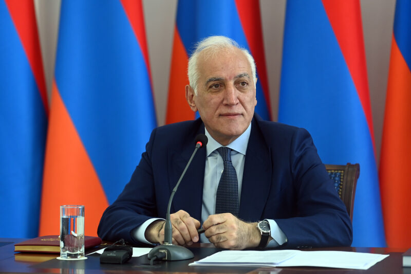 Վահագն Խաչատուրյանն ընդունել է Հանրային խորհրդի անդամներին
