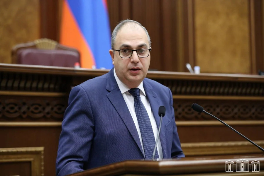 «Որտեղի՞ց իմացաք, որ Հովիկ Աղազարյանը պետք է գնա Սևան». ՔՊ-ականի հարցը՝ Աննա Վարդապետյանին