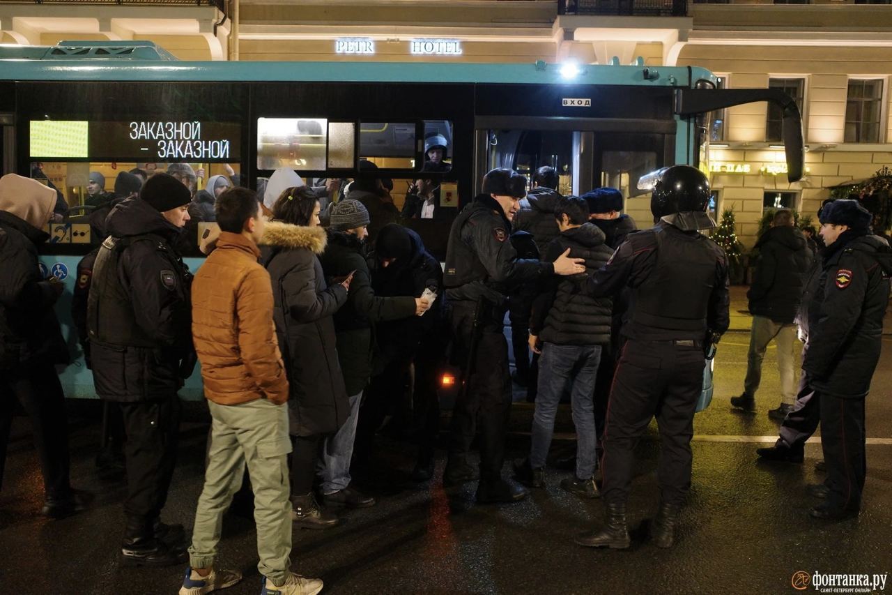 В Санкт-Петербурге в новогоднюю ночь задержали около 3 тысяч мигрантов