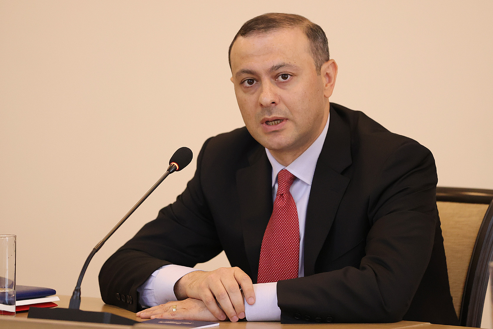 Երբ Շուշիում ձեր հարսանիքն էր, գիտեի՞ք, որ նախկինները բանակցել են, որ Արցախը լինի Ադրբեջանինը. Հարց՝ ԱԽ քարտուղարին