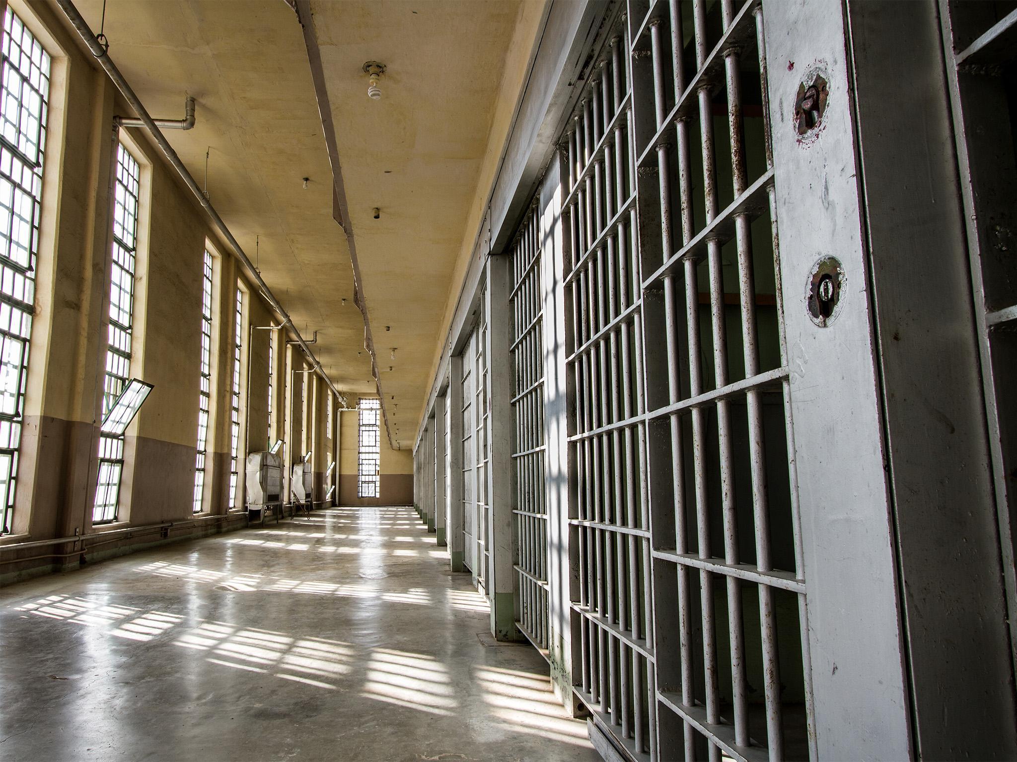 Աբովյանի բանտում գտնվող  կալանավորներից մեկի 15-ամյա դուստրը փորձել է վերջ տալ կյանքին