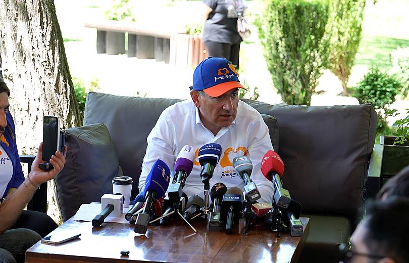 Վարչապետը պատասխանում է լրագրողների հարցերին․ ուղիղ