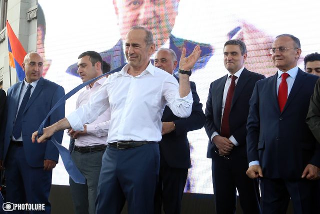 «Փաստ». Ռոբերտ Քոչարյանը գոհ է եղել հանրահավաքից