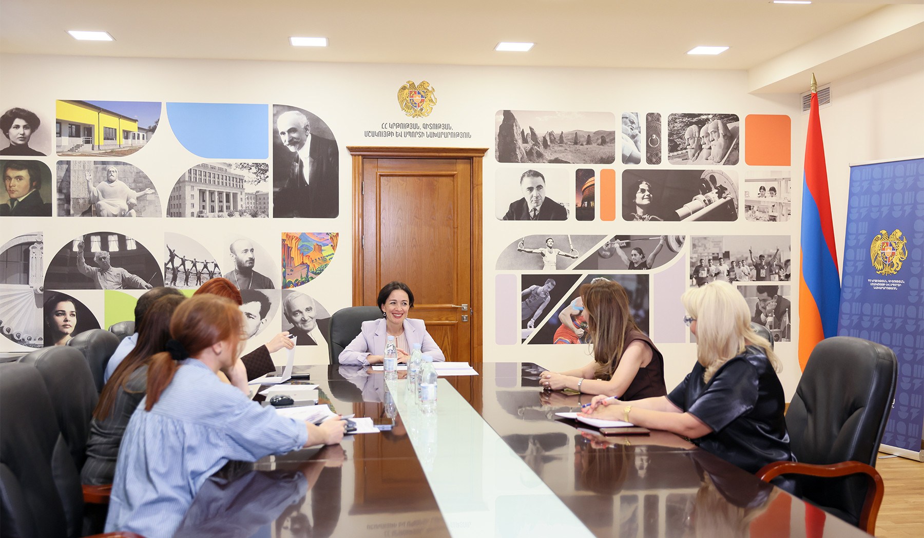 Տարեցտարի թեստային առաջադրանքները բարելավվում են. ԿԳՄՍ նախարարը հանդիպել է ուսուցիչների հետ