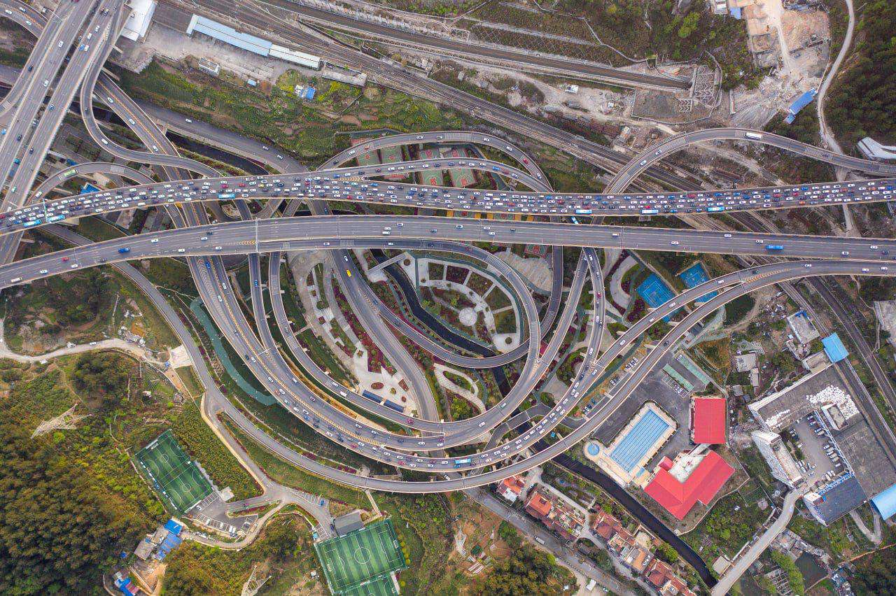 Չինաստանում կառուցվել է աշխարհի ամենաբարդ վերգետնյա անցումներից մեկը