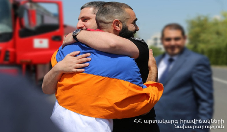 Յուրի Սաքունցը սահմանել է Գինեսի նոր ռեկորդ՝ ատամներով տեղաշարժելով 37,5 տոննա կշռով հրշեջ-փրկարարական 2 մեքենա
