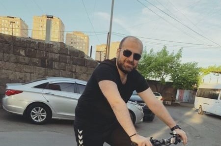 Գողացել են նախկին նախարարի և նրա որդու հեծանիվները (լուսանկար)