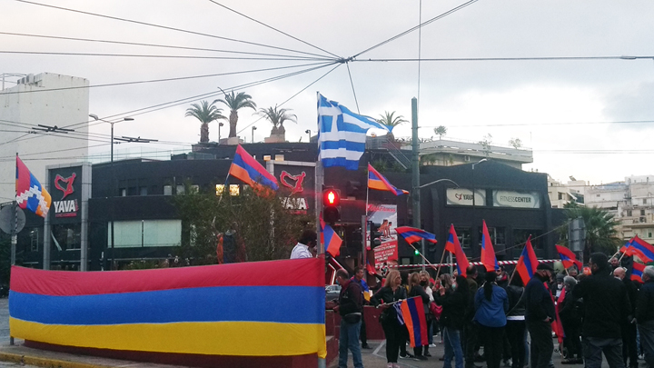 Հունաստանում հայերը բողոքի ցույց են կազմակերպել Իսրայելի դեսպանատան դիմաց