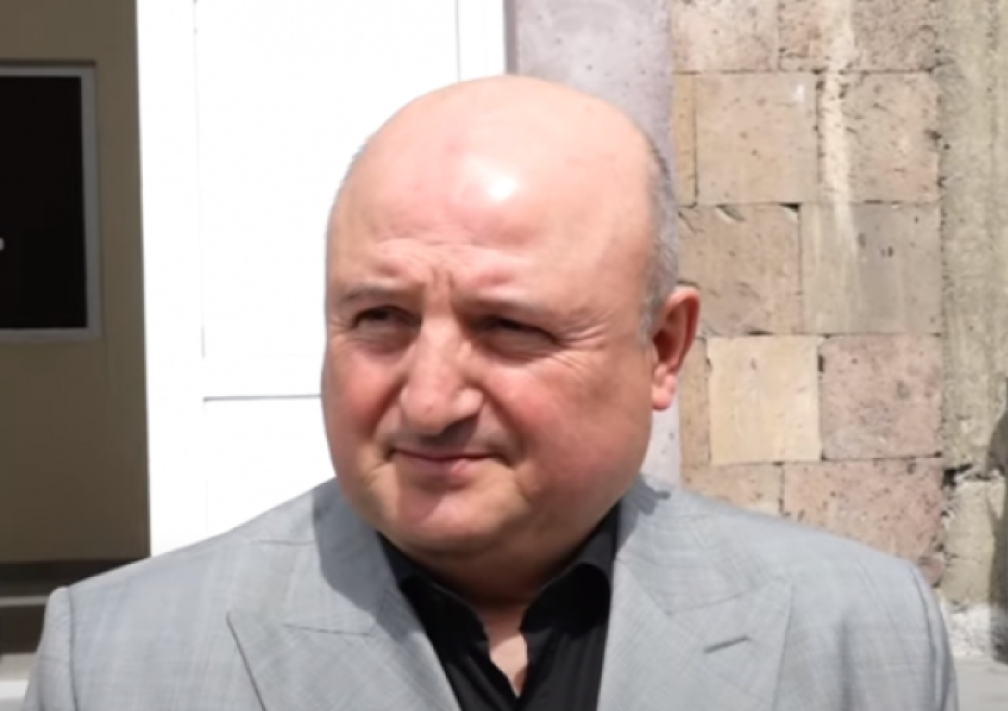 Փաշինյանին չեմ ընդունում, բայց աթոռը կհարգեմ, եթե սխալ վերաբերմունք տեսնեմ, երկրորդ անգամ չեմ բարևի. Վարդան Ղուկասյան