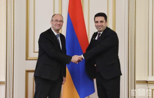 Խնդիրների լուծման միակ տարբերակը խաղաղությունն է․ Սիմոնյանը՝ Խորվաթիա-ՀՀ բարեկամական խմբի ղեկավարին
