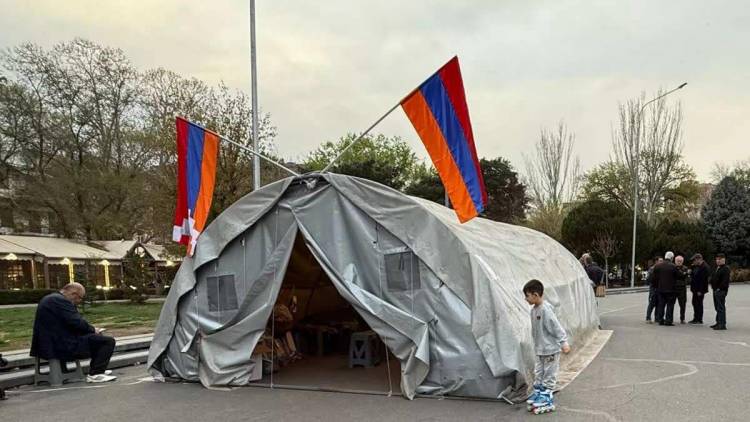 Վերջնաժամկետն՝ այսօր. ինչ են որոշել արցախցիները. «Հրապարակ»