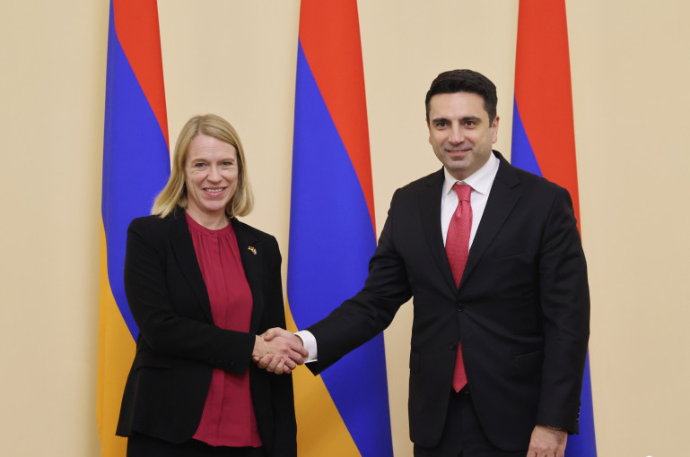 Հայաստանի տարածքից ադրբեջանական ԶՈւ-ի դուրսբերումն առաջնահերթ է. Ալեն Սիմոնյանը՝ Նորվեգիայի ԱԳ նախարարին