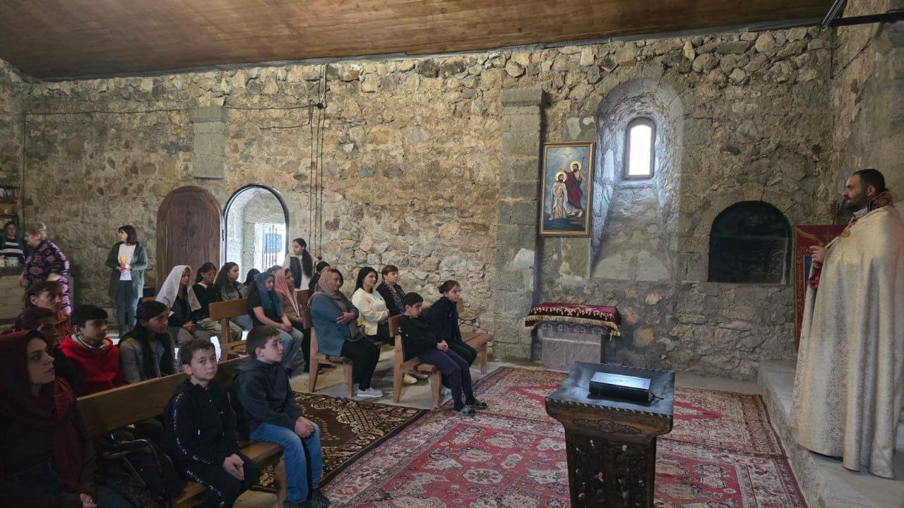 Հաղարծնի Սուրբ Աստվածածին եկեղեցում հոգեհանգստի կարգ է մատուցվել նահատակված քաջամարտիկների համար