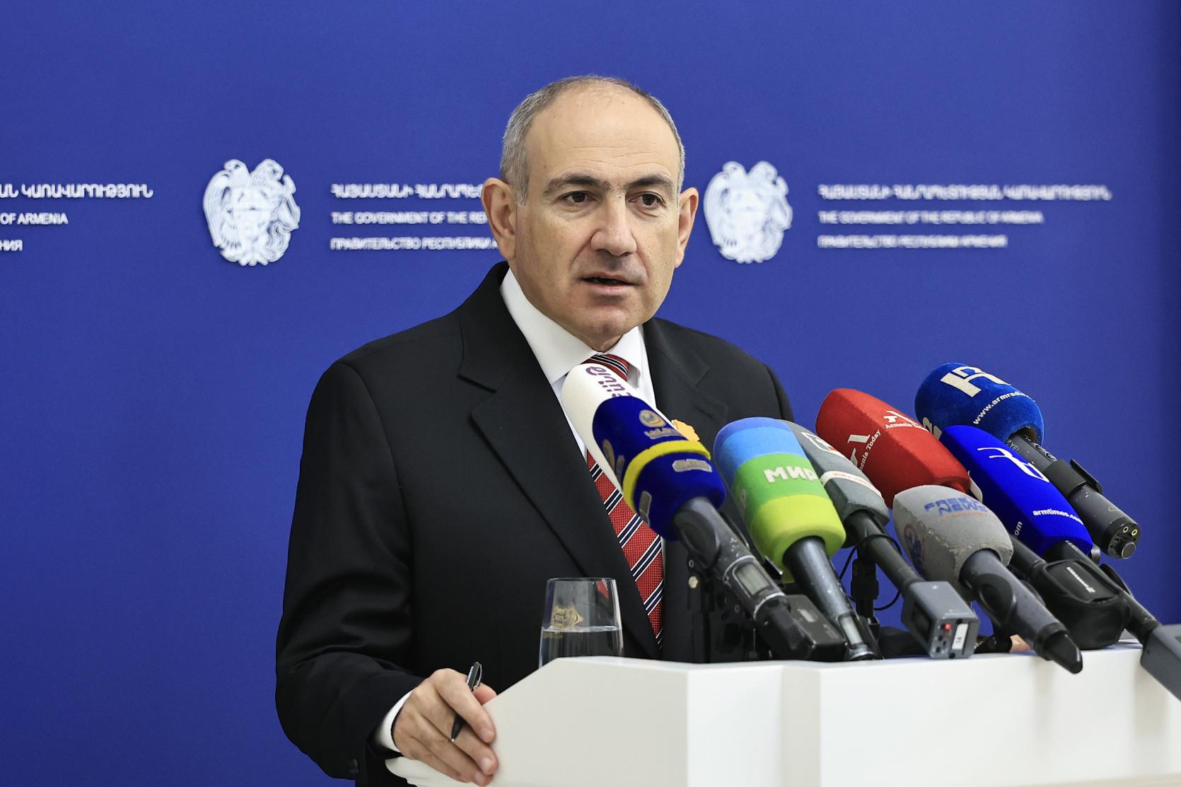 Փաշինյանը պատասխանում է լրագրողների հարցերին (Ուղիղ)