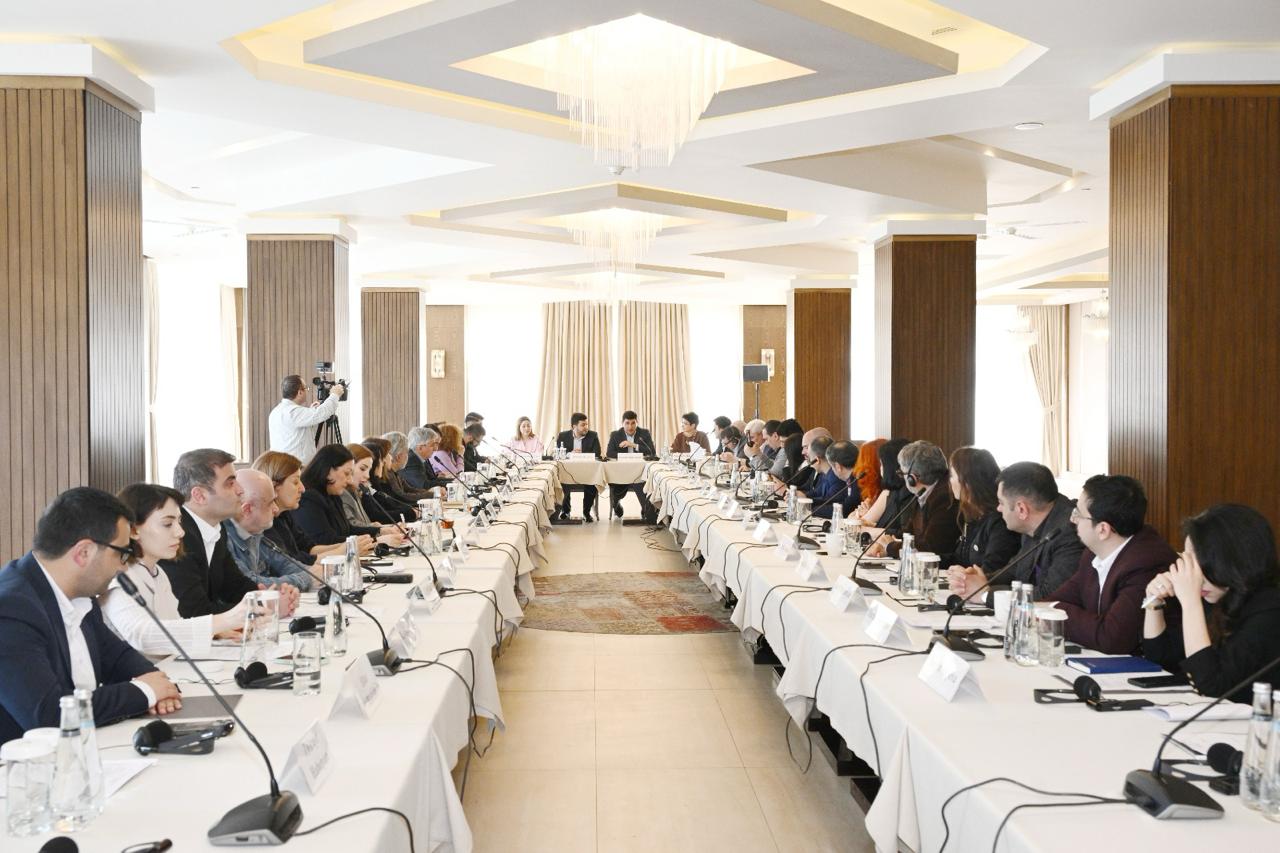 Հայաստանի և Ադրբեջանի քաղհասարակության ներկայացուցիչների մասնակցությամբ քննարկում է ընթանում
