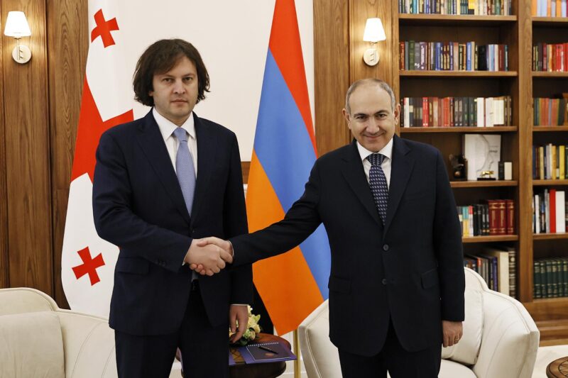 Բարձր ենք գնահատում բարեկամ Վրաստանի աջակցությունը «Խաղաղության խաչմերուկին»․ Փաշինյանը՝ Կոբախիձեին