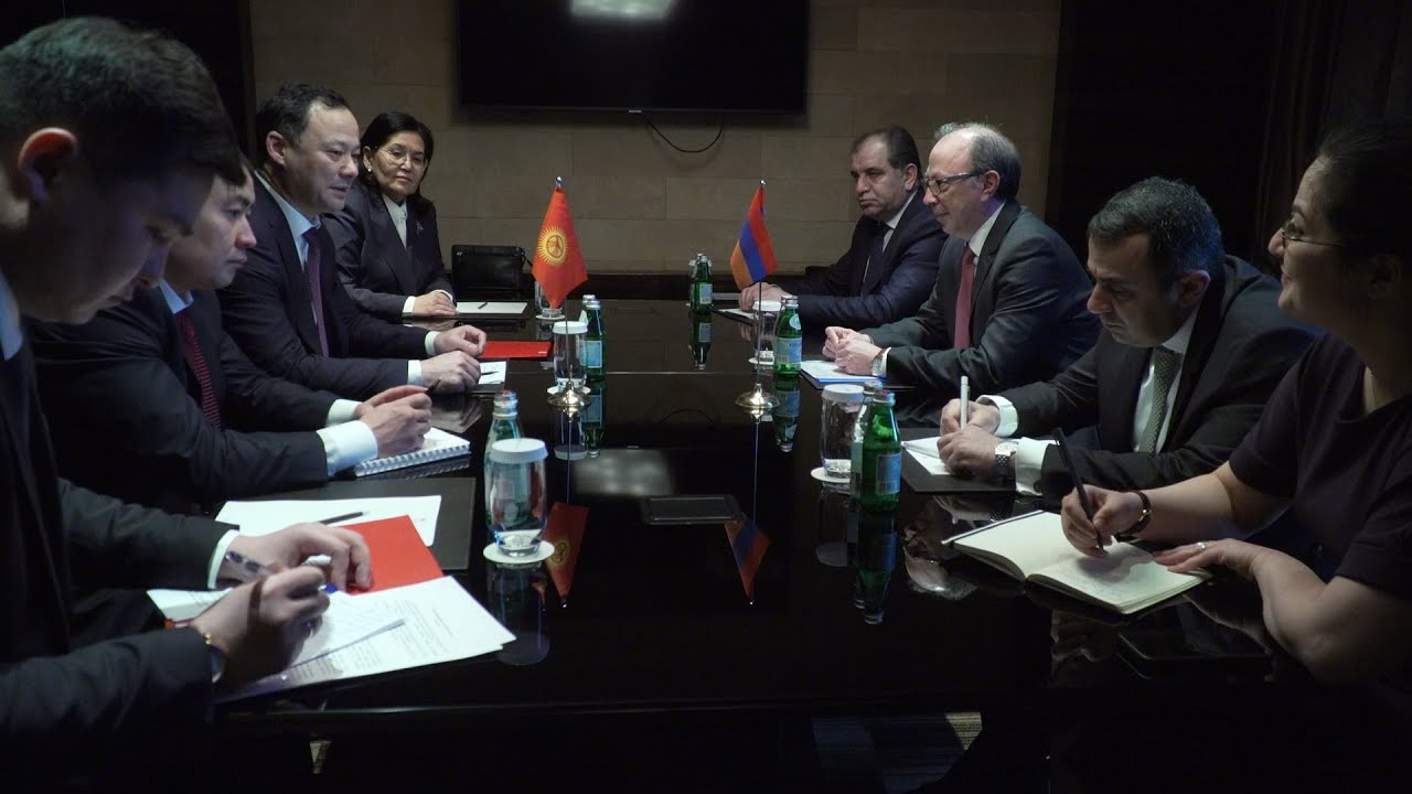 Состоялась встреча министра иностранных дел Армении Ара Айвазяна с министром иностранных дел Киргизии Русланом Казакбаевым
