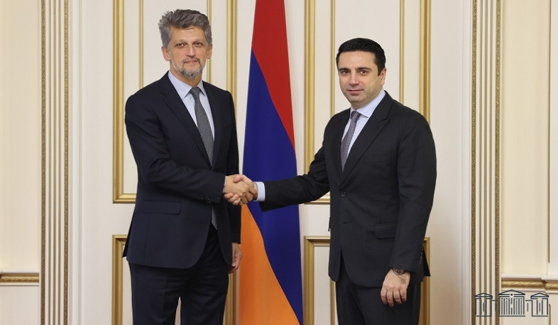 Ալեն Սիմոնյանը և Կարո Փայլանը զրուցել են Հայաստան-Թուրքիա սահմանների բացման շուրջ
