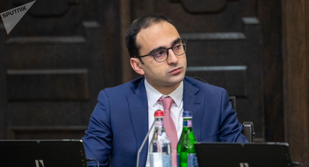 ՀՀ 15 քաղաքացի դատի է տվել Տիգրան Ավինյանին