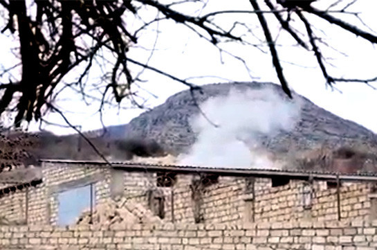 Բացառիկ կադրեր, թե ինչպես է ադրբեջանական զինուժը գնդակոծում Խրամորթ գյուղը (Տեսանյութ)